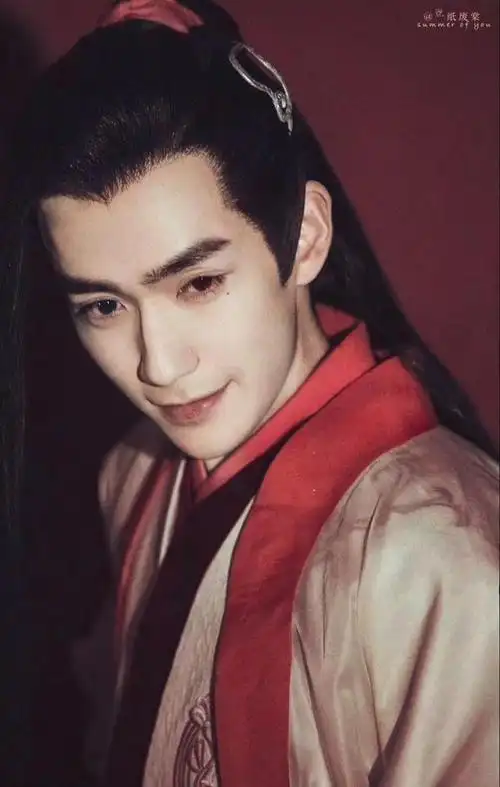 男明星古装红衣造型大赏