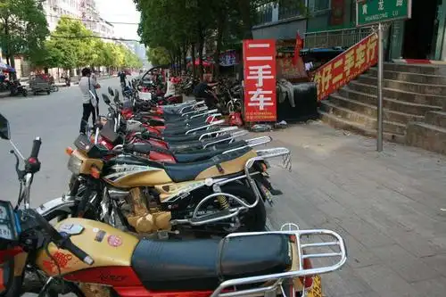 新人不知道去哪里买二手摩托车吗?三种途径,让你轻松购车!