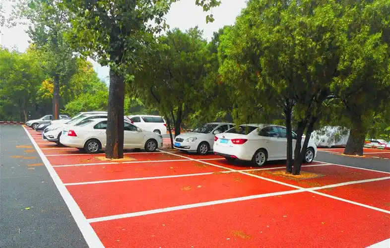 彩色透水砼停车场