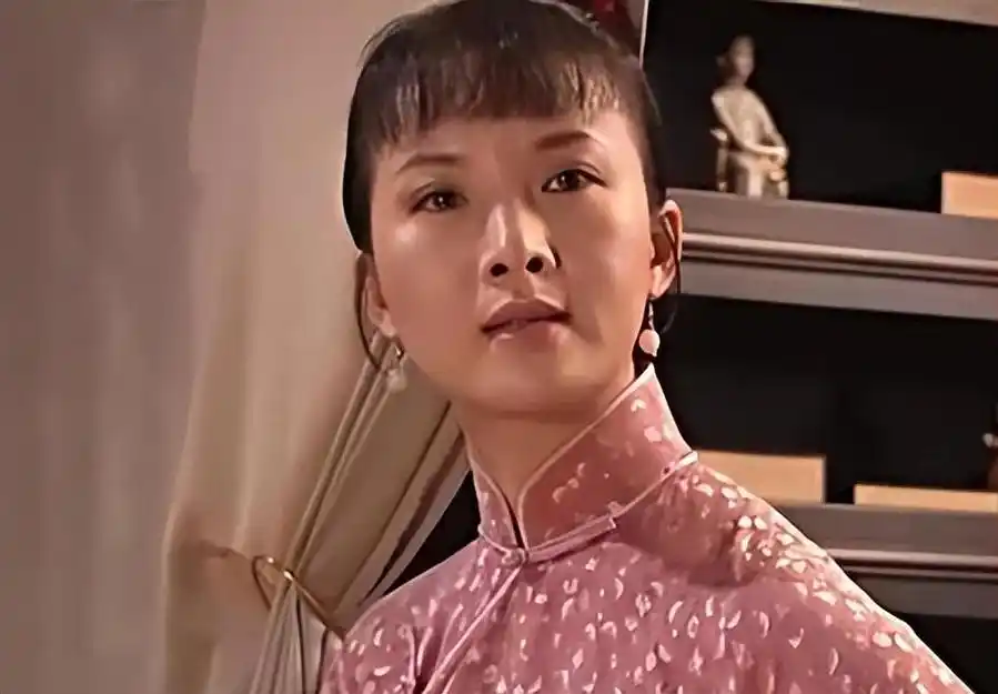 回顾演员谢兰父母是聋哑人和丈夫坚持12年丁克39岁才当妈妈