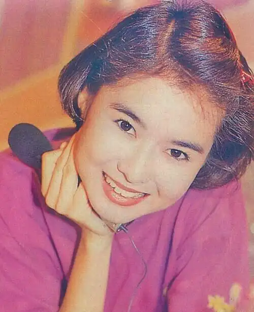 颜值不输李嘉欣,曾因打肉毒针险死,今49岁患有社交恐惧症