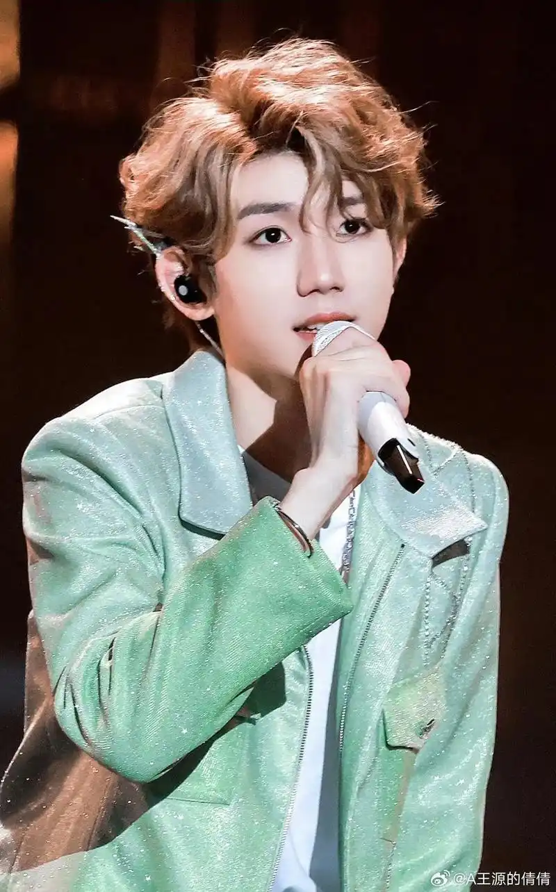 87王源的小汤圆78朝暮间又到了一年盛夏