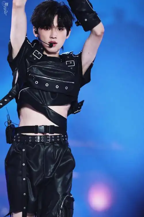 宋亚轩演唱会露腹肌##宋亚轩好性感