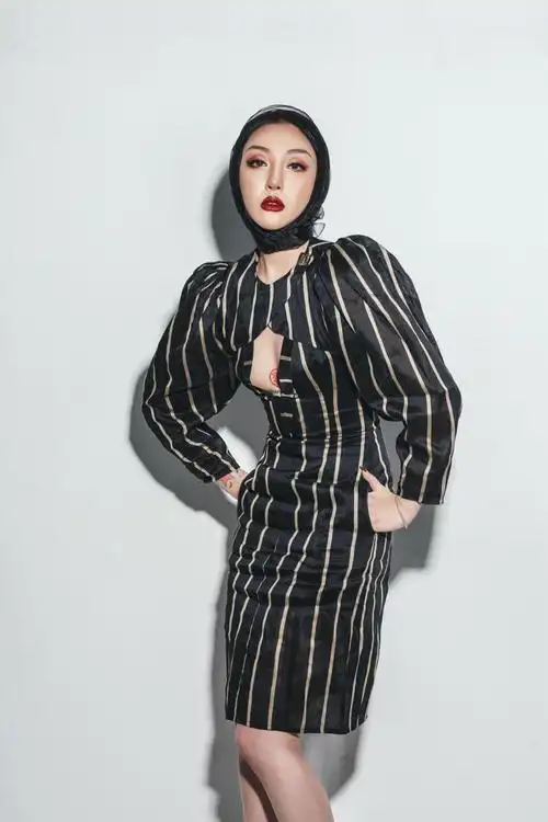 专访|霸气女皇vs犯二青年 认识一个不一样的"超女"王金金