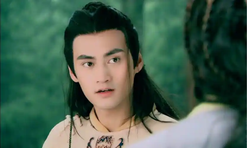 古装男神袁弘的中年风波退居二线成酱油男配好男人不配红吗