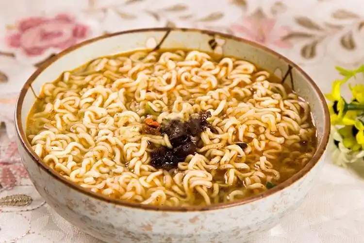 康师傅秘制香菇卤香牛肉面五连包105g*5 1袋