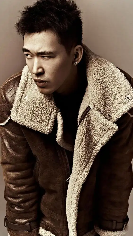 黄立行新片演绑匪大秀好身材