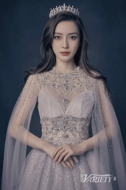 p>angelababy(杨颖),1989年2月28日出生于香港,华语影视女演员,时尚