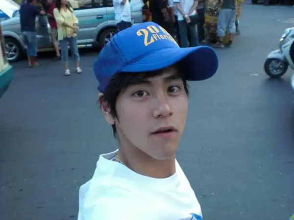 自言本是金城武的相册莫名相似