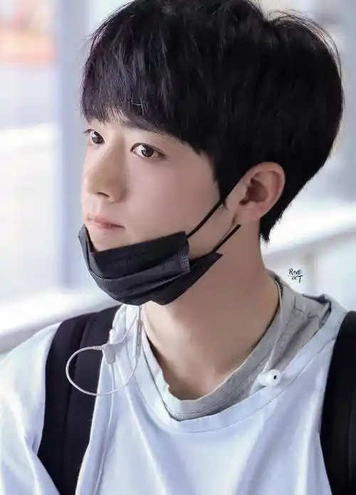 肖战撒娇卖萌集锦,你能坚持到第几张?_战战_什么_小宝宝