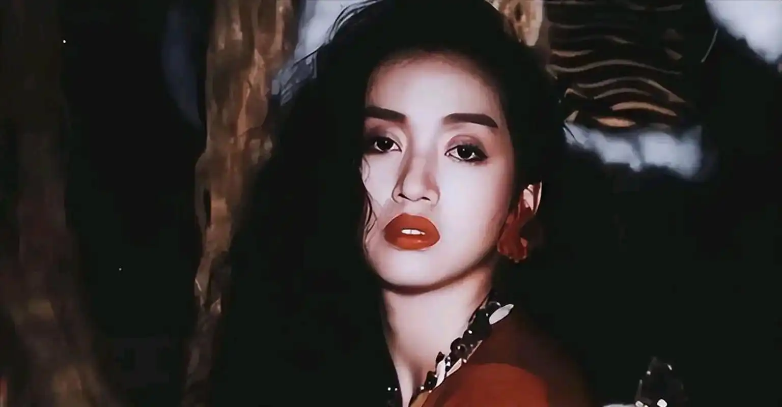 "当晚梅艳芳与世长辞,这成了吴君如心中永远的痛!