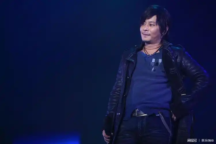 王杰发言短文《珍重》粉丝:请不要离开,只是世界太黑暗而已