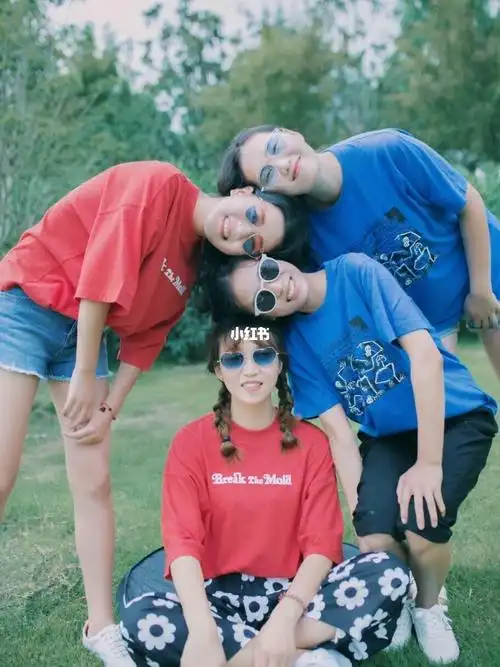 四个闺蜜#七月拍#@七月的七月001