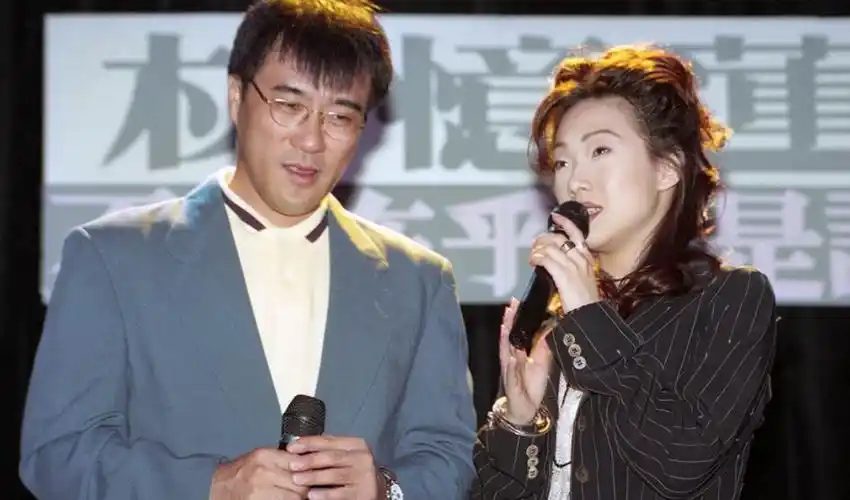 回顾林忆莲李宗盛为她离婚陈辉虹等她20年今57岁却孤单一人