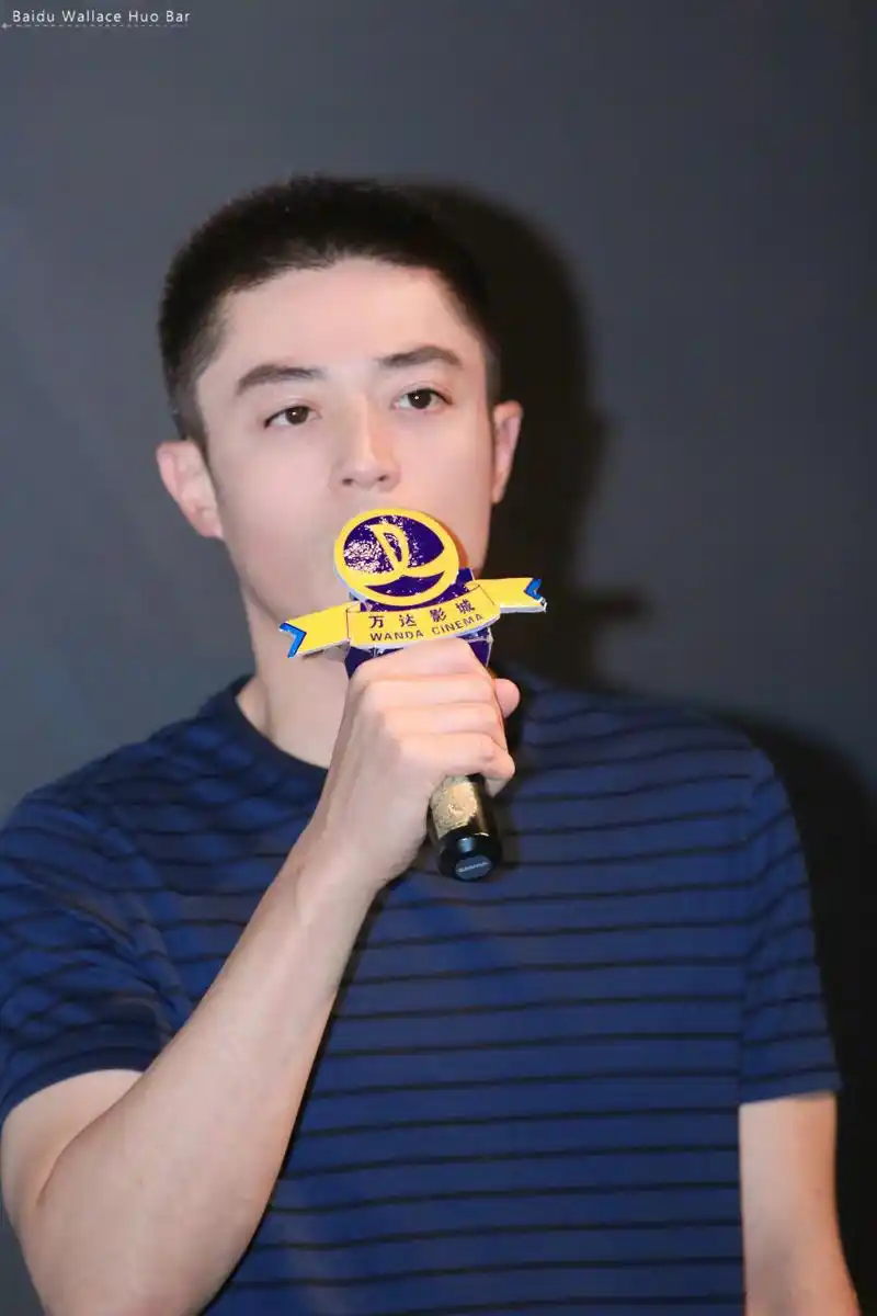 霍建华# 【高清分享】 喜欢你大概就是  你剪了个讨厌的毛寸头 虽然