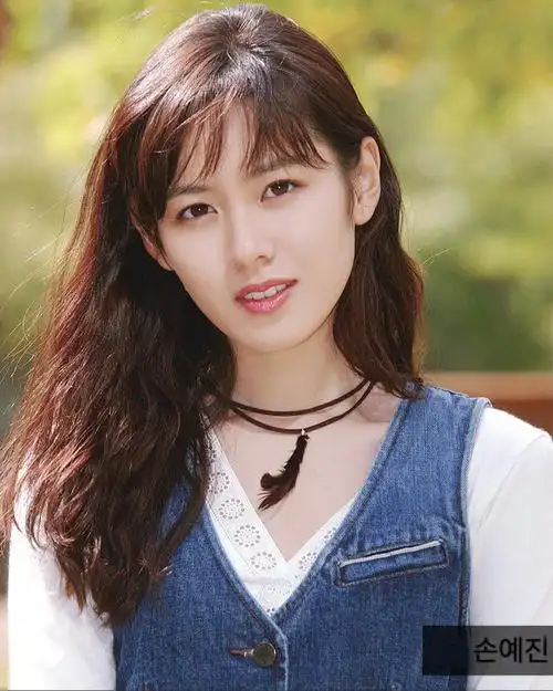 孙艺珍刚出道时期长相多图