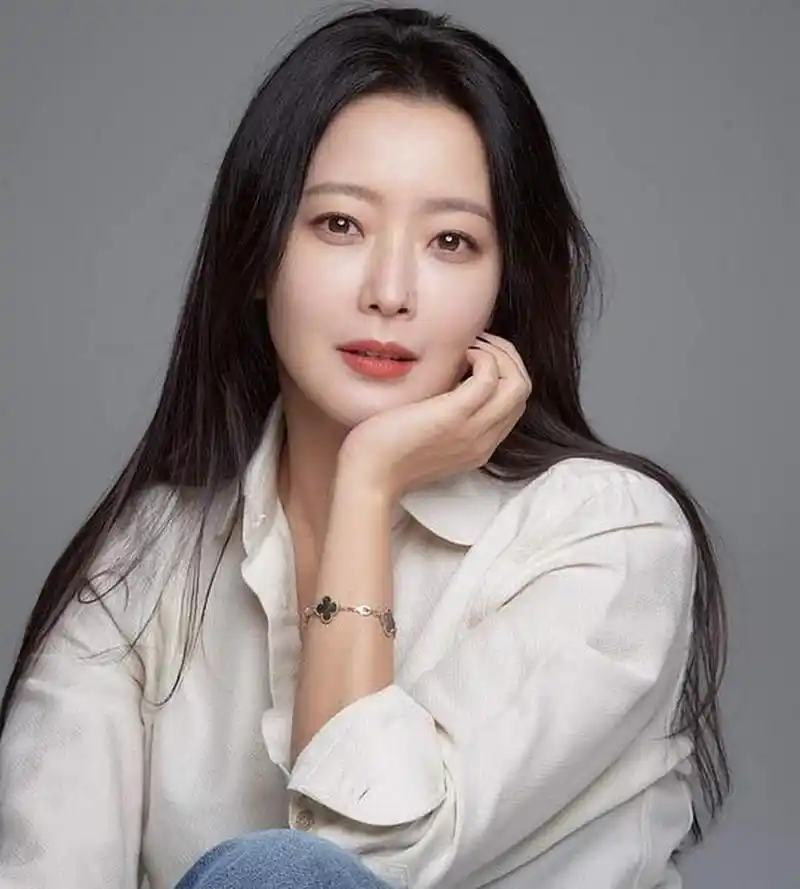 韩国女星金喜善