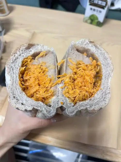 减脂女孩欧包我愿称之面包脑袋的天堂