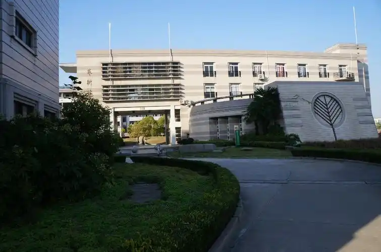 p>江苏省通州高级中学(tongzhou senior high school of jiangsu