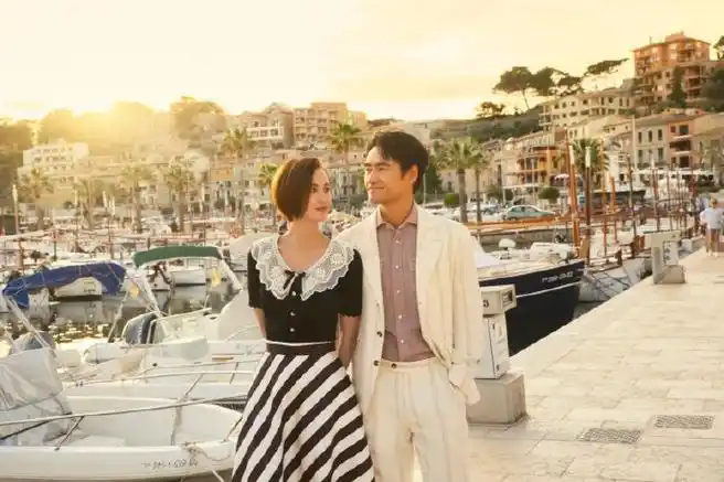 张歆艺送袁弘结婚纪念日礼物