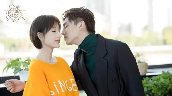 日前发布了主题曲《飘》mv,该曲由男女主演杨旭文,张俪细腻献唱,蚀挝