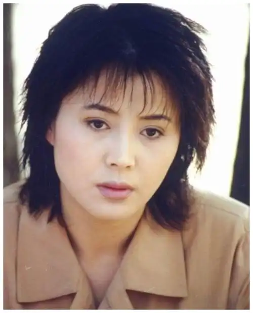 20岁嫁人的于小慧被家暴又净身出户如今终于活成女人的榜样