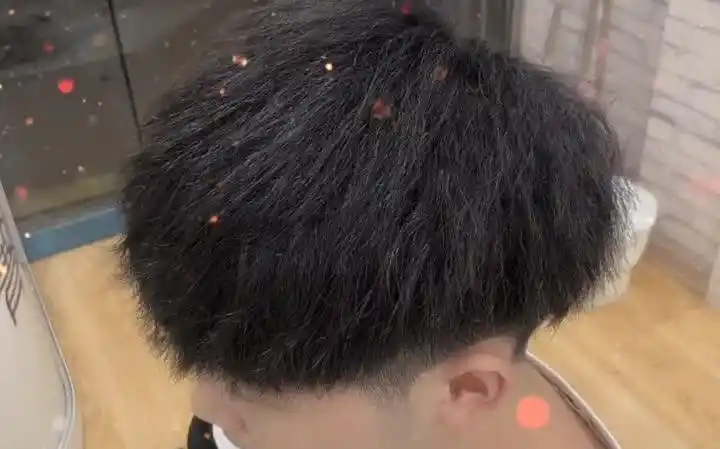 【男生发型】换个发型换个心情 #烟花烫 #碎盖