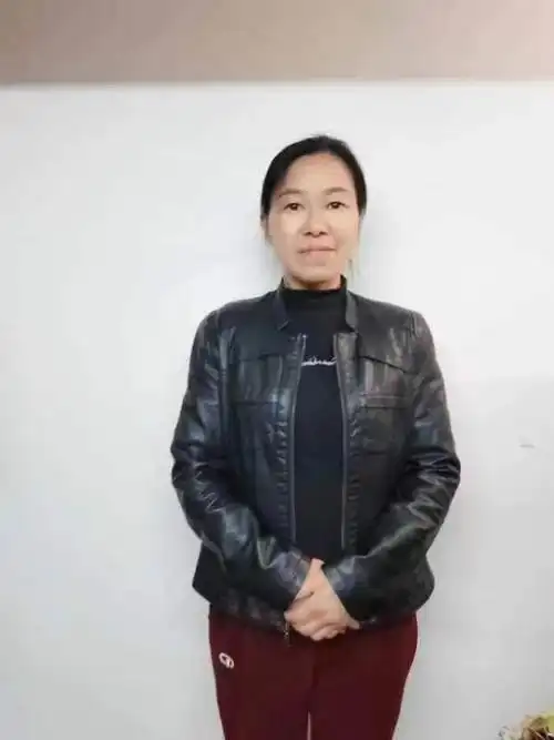 待岗 赵海霞 安徽 | 48岁 | 10年经验 健康证 幽门螺杆菌 别墅家务 学