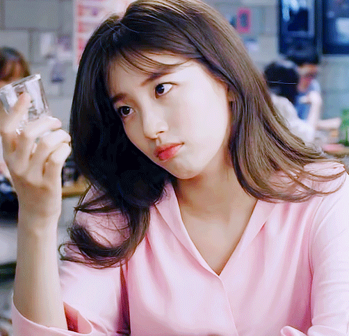 徐秀智漂亮无聊不开心gif动图_动态图_表情包下载_soogif