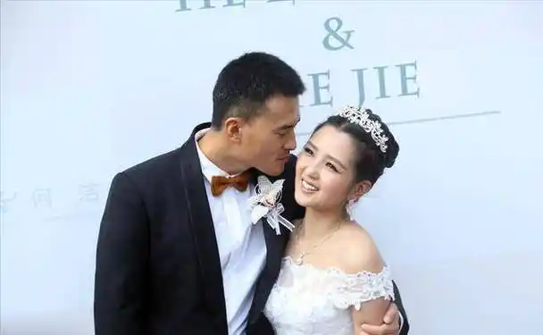 在线求工作,县城走穴,一个比一个卑微_吴莫愁_马景涛_庾澄庆