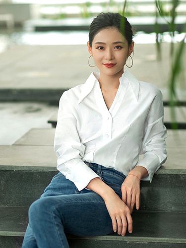 明星宋佳同款白色衬衫女时尚宽松百搭设计感v领气质百搭长袖上衣