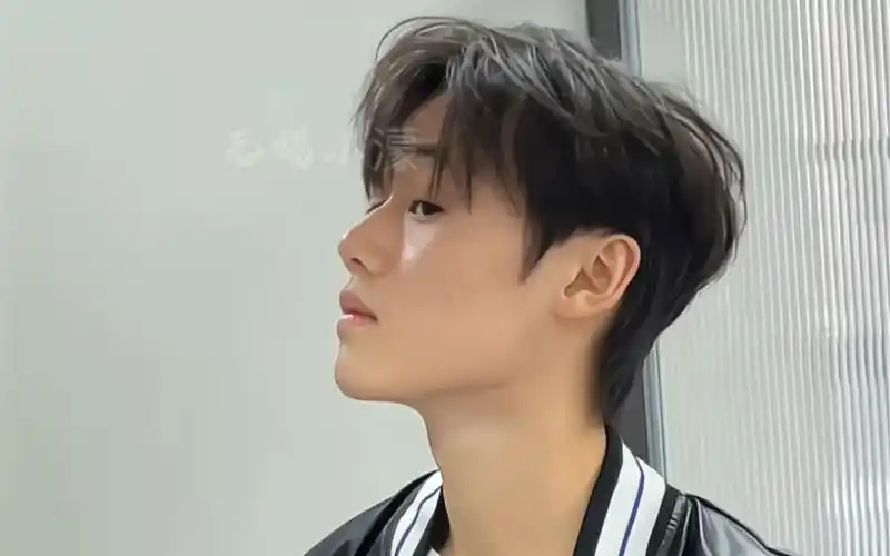 男生心中永远藏着一个18岁的少年这款微分碎盖谁剪谁帅