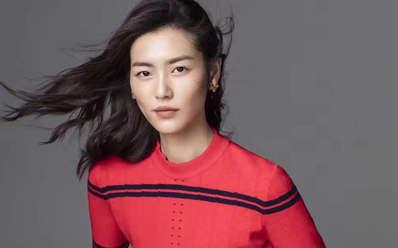 性感美女刘雯写真桌面壁纸