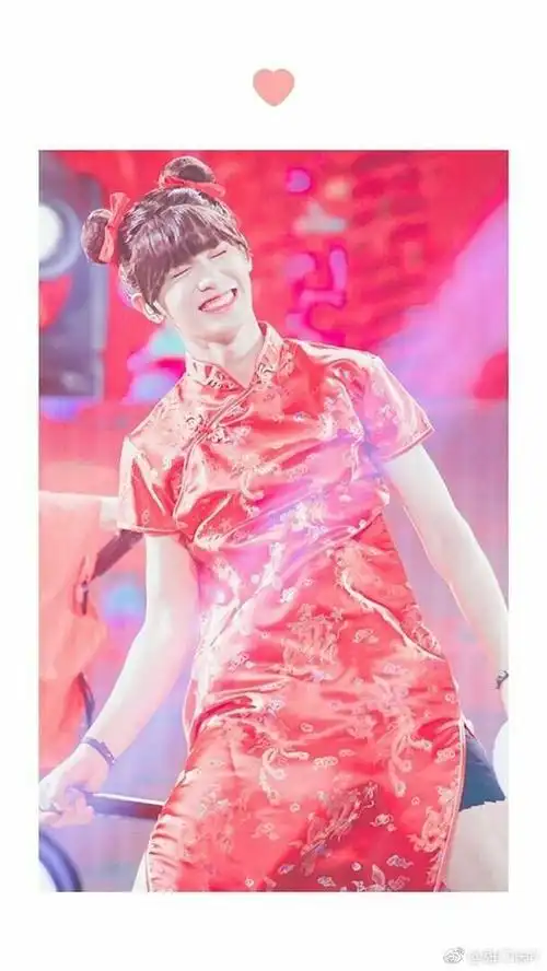 还有贾春丽吖 黄明昊真的忒帅忒可爱啊