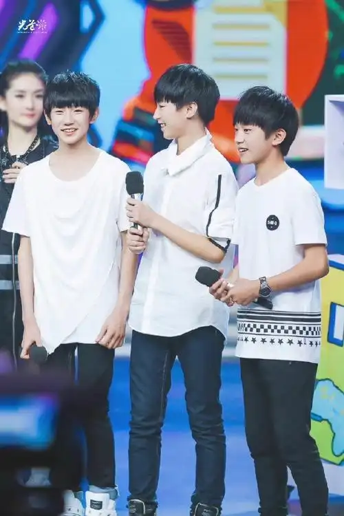 tfboys快本首秀8周年