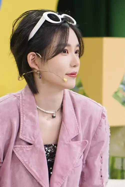 陆柯燃说睡觉就是最好的保养