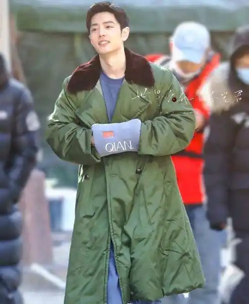 肖战遇到"壮汉"拍片,小腿肌肉饱满!_重庆_代拍_骄阳