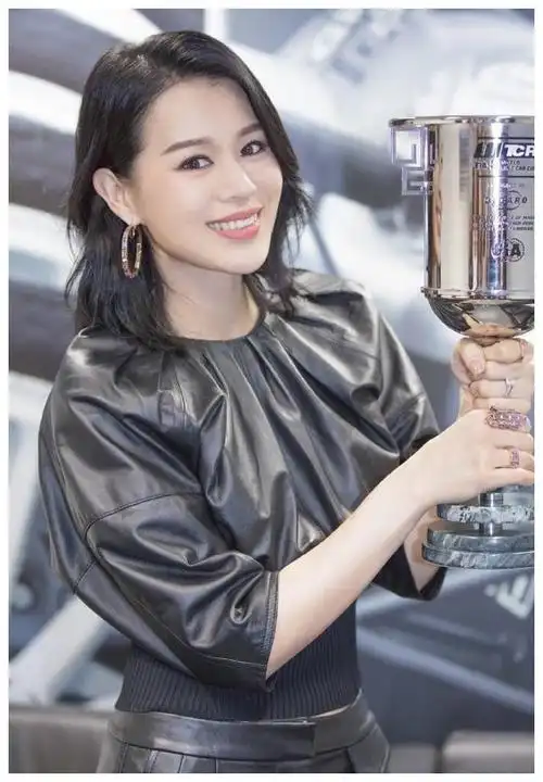 接拍新剧遭人放冷箭,息事宁人显大度|熟女强人|吴千语|胡杏儿_新浪