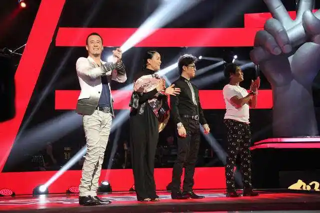 综艺节目成为了卫视必争之地,当下的格局是《中国好声音》第三季和