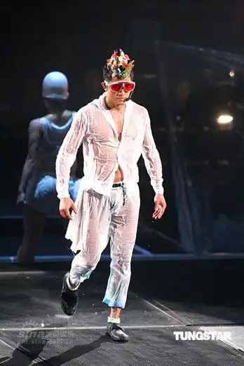 图文郭富城台北个人演唱会肌肉紧实