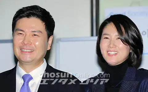 沈银河与丈夫池尚昱等活动1122下午延世大学百周年纪念馆新书good