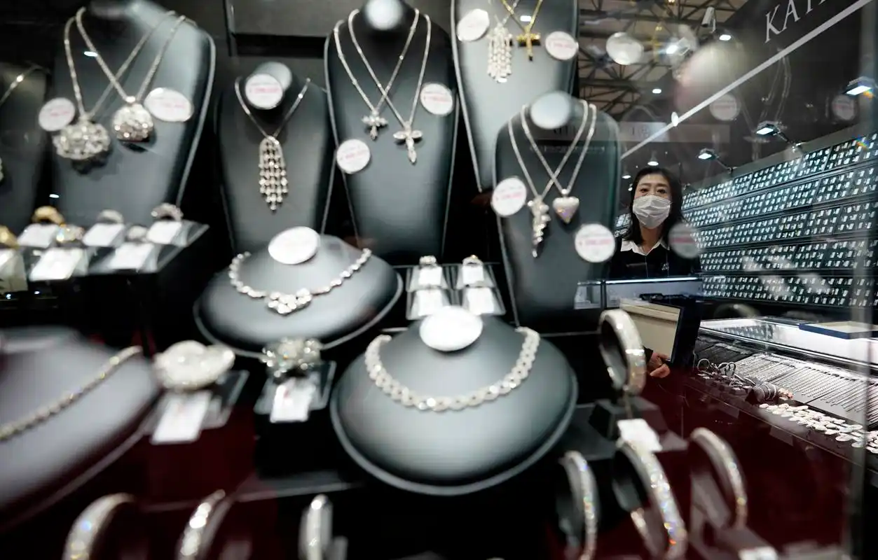 (2)日本:疫情下的珠宝展