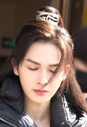 朱正廷这造型,是真古装美男吧?