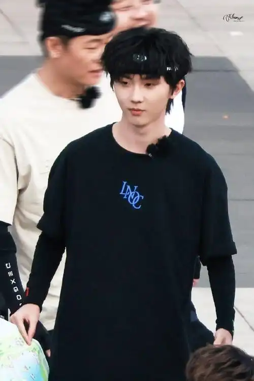 马嘉祺全员加速中全黑造型路透##全员加速中