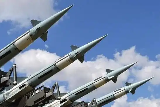 我军神秘杀手锏,大阅兵至今未显露真身,长剑-100是什么导弹?