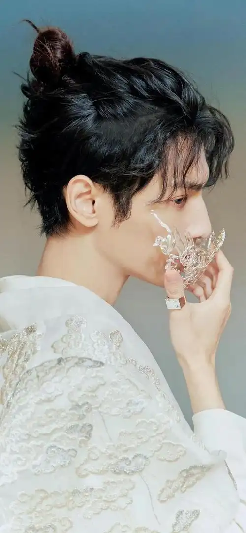 这颜值能与肖战一战吗|罗云熙|男神_网易订阅