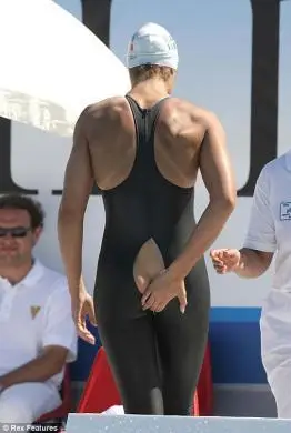 top italian swimmer in tears after being disqualif