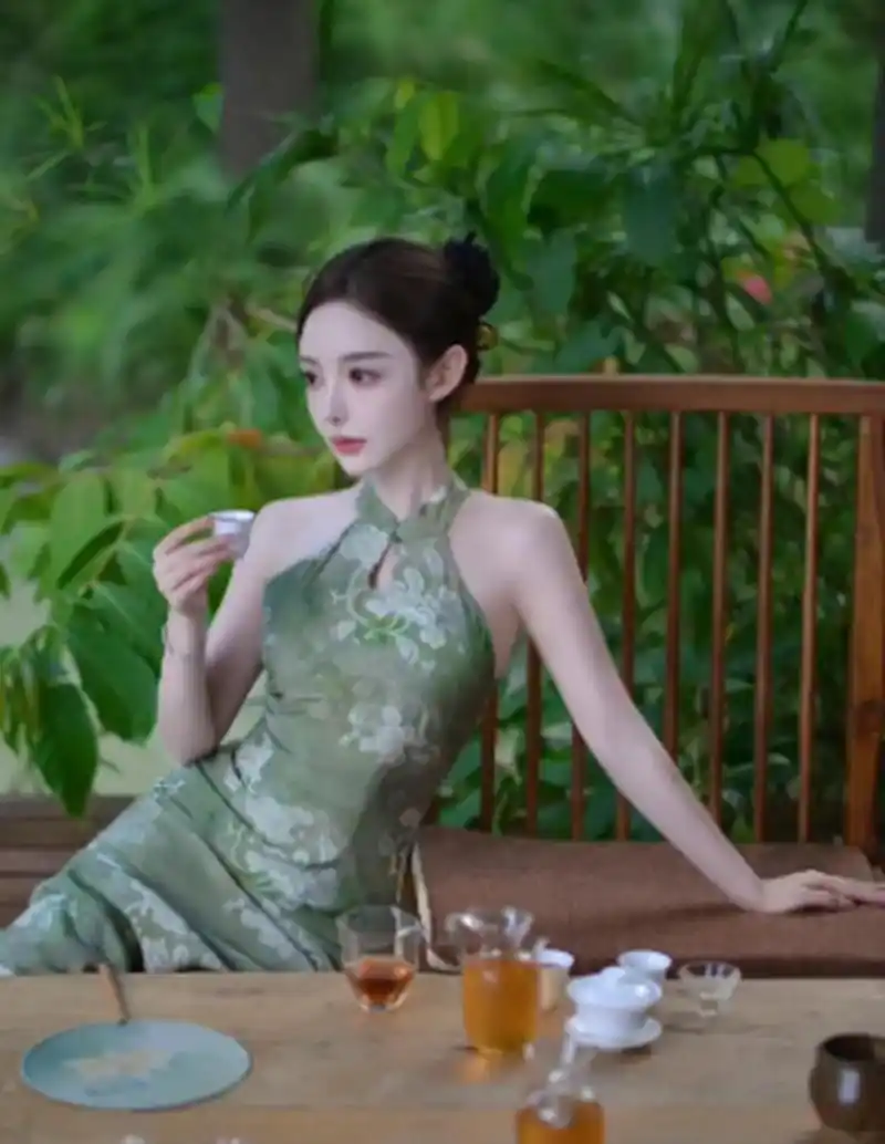 江南水乡古镇美女旗袍秀