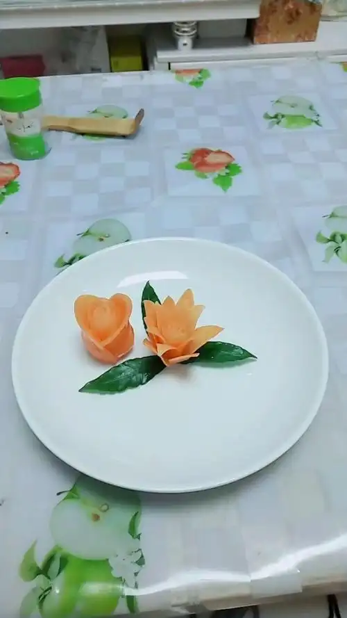 胡萝卜小盘饰雕刻@{uid:1502349662339070,nick:经纪%e