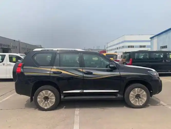 22款丰田霸道2700在更高发挥充裕动力,表现越野动感的同时,仍非常重视